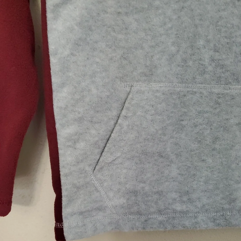 Childrens Place Small Size 5 Size 6 Maroon Navy Blue Gray Fleece Sweatshirt Boys